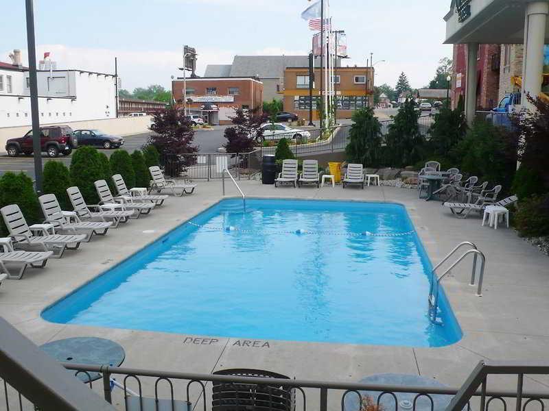 Niagara Plaza Hotel By Fairbridge Exterior foto